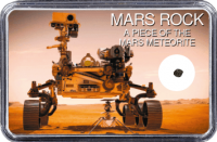 Mars Meteorit NWA 10628 (Motiv: Mars Rover Perseverance mit Hubschrauber Ingenuity in Frontansicht) Mars Meteorit NWA 10628 (Motiv: Mars Rover Perseverance mit Hubschrauber Ingenuity in Frontansicht)